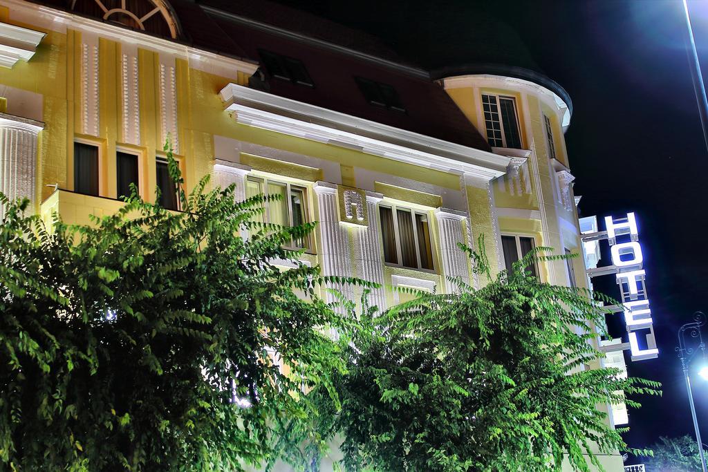 โรงแรมเซนทรัล นาชคานีจา ภายนอก รูปภาพ